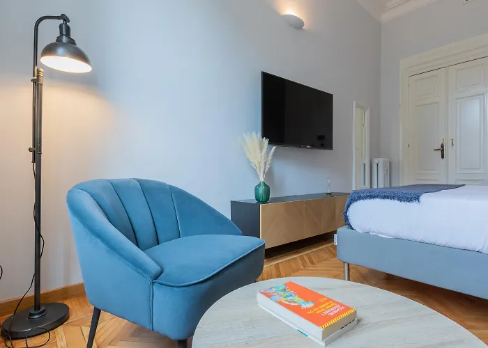 Oddino 3 By Wonderful Italy * تورينو